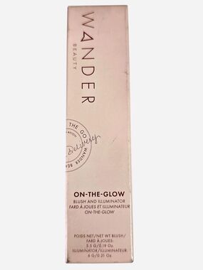 Wander Beauty On-The-Glow Blush/Illuminator Duo in Strawberry Fields & Nude Glow